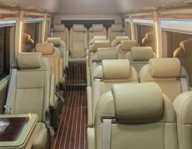 考斯特中巴车19座租赁价格 考斯特中巴车19座布局