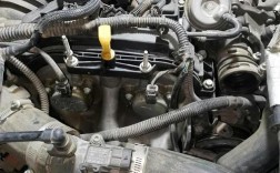 2018款福特福克斯 2018款福特福克斯发动机底极护板怎么拆