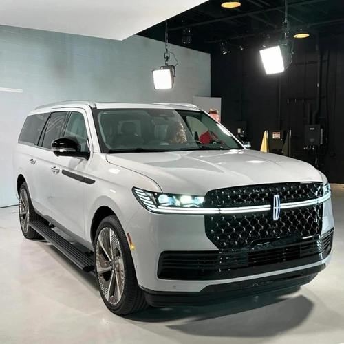 林肯领航员是四驱的吗/林肯领航员是四驱的吗还是两驱