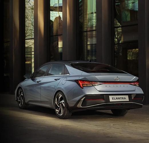 现代最新款伊兰特轿车/现代伊兰特2020款汽车之家