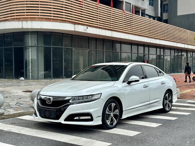 17年的思铂睿值多少钱/17年本田思铂睿能值多少钱