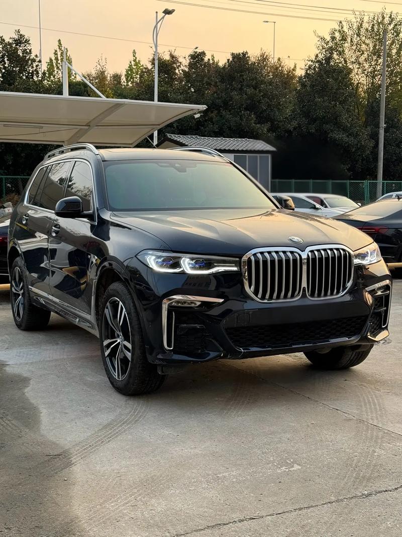 宝马x7落地价2020款/宝马x7多少钱2021款落地价轿车