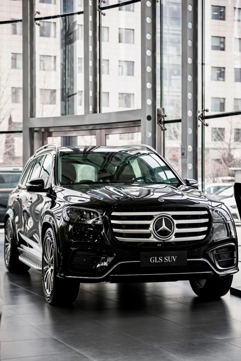 奔驰gls450时尚版(奔驰gls450时尚版配置与豪华版区别)