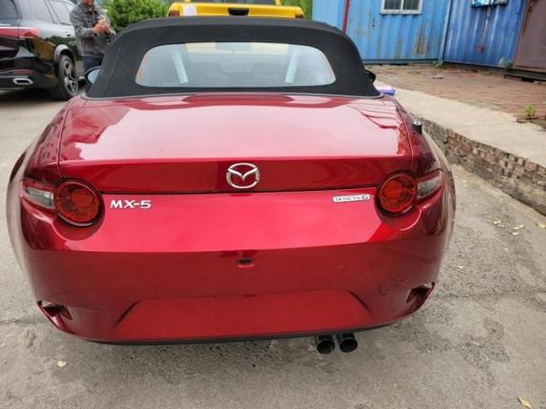 马自达mx5养得起吗/马自达mx5还能开几年