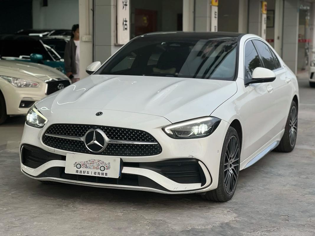 奔驰最新款2022上市suv,奔驰车最新款