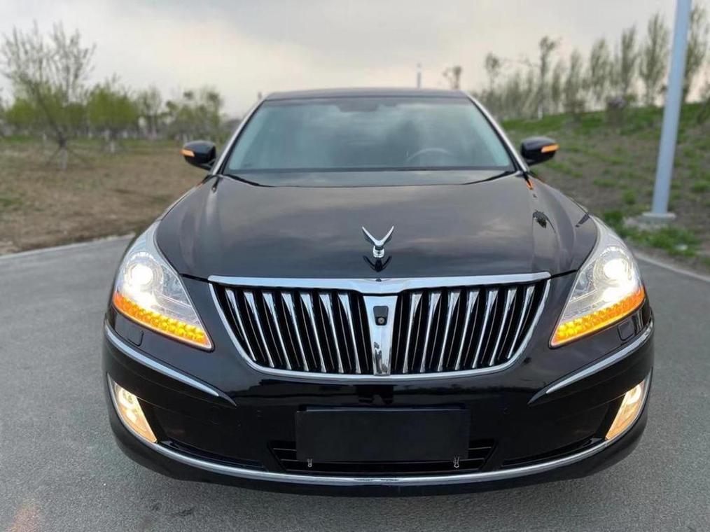 丫标志是什么车图片大全,丫字标志suv是什么车