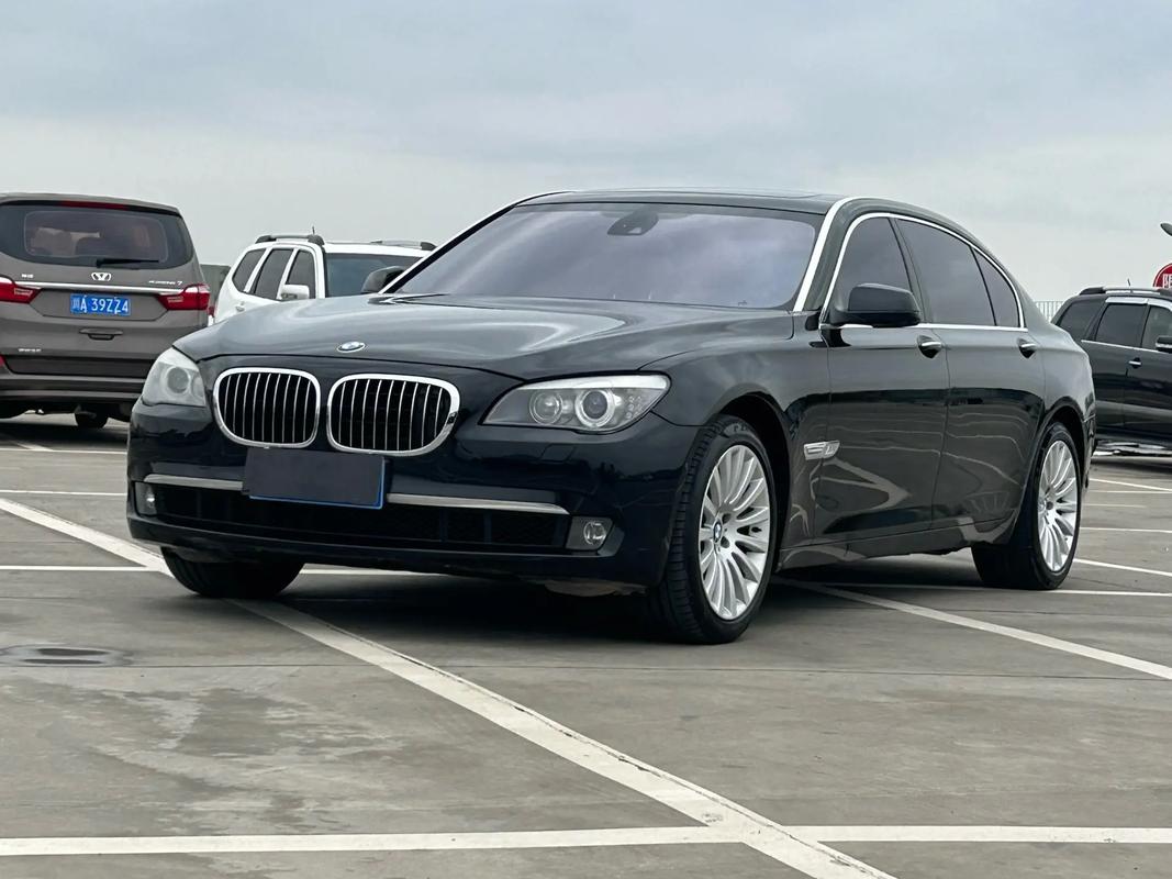 宝马760多少钱一辆(宝马760多少钱一辆新车)