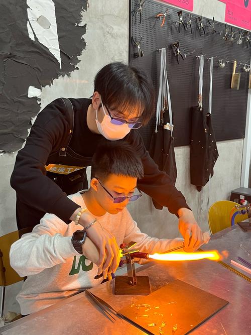 技术学校有哪些专业适合男孩子(男生学什么手艺好挣钱)