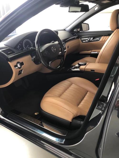 奔驰s600内饰(奔驰s600l v12内饰)